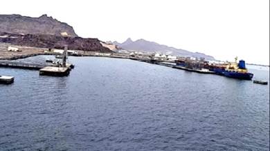 صنعاء تمنع سفينتين من الوصول إلى ميناء عدن